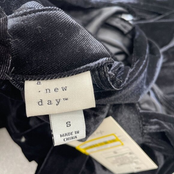 NEW A new Day Women's S Black Velvet Halter Wide Leg Jumpsuit High Neck h1786 - Picture 7 of 9